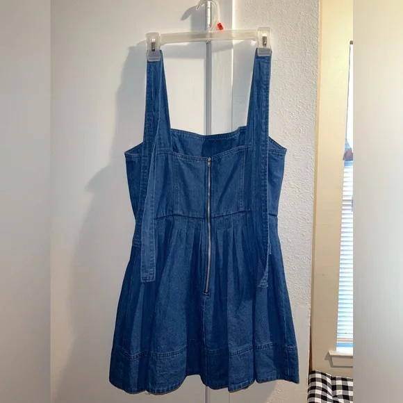 Storia Denim Mini Dress - Picture 5 of 7
